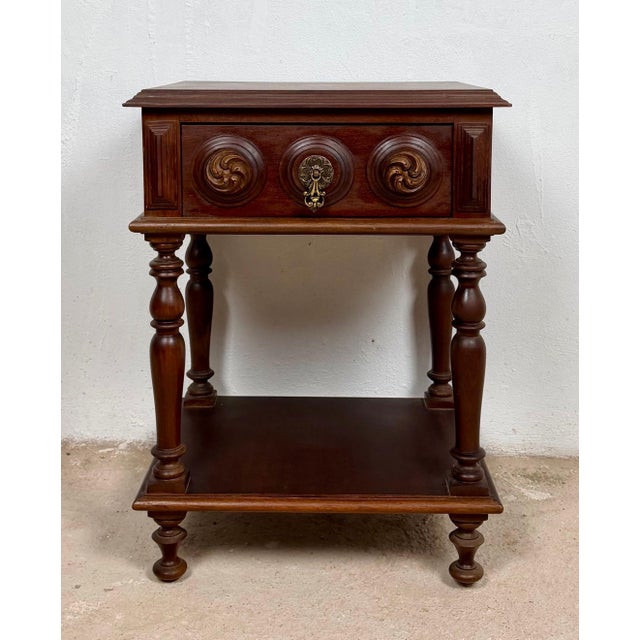 1930s Pair of Spanish Carved Wood Nightstands, 20th Century For Sale - Image 5 of 11
