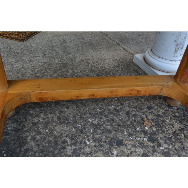 1940s Vintage Golden Pine Wood Vanity / Dressing Table W/ 3 Drawers & Swivel Center Mirror For Sale - Image 14 of 18