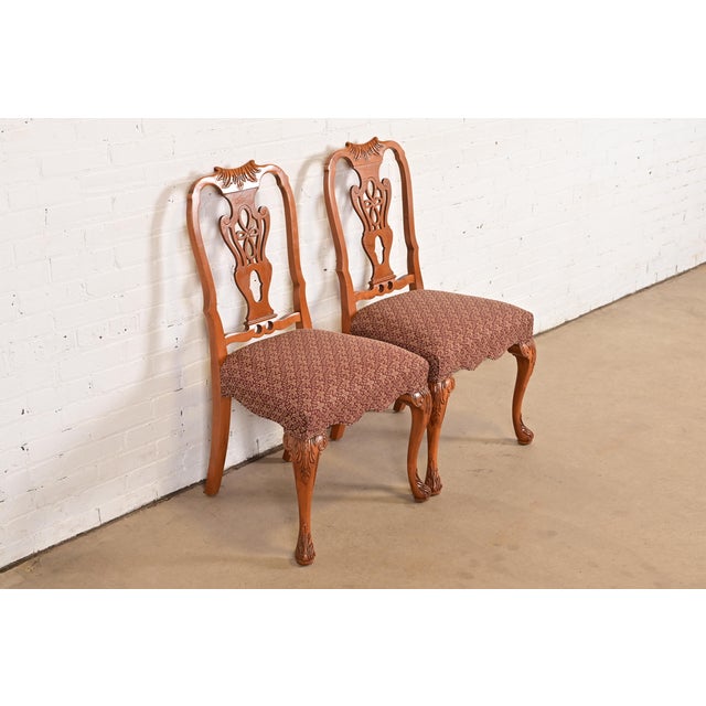 Romweber Romweber Antique Georgian Carved Walnut Side Chairs or Dining Chairs, Set of Four For Sale - Image 4 of 14