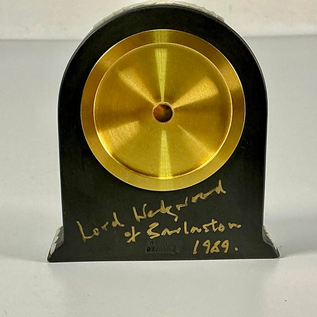 1989 Vintage English Neoclassical Chippendale Wedgwood Black Jasperware Desk Clock, Lord Wedgwood Signed For Sale - Image 9 of 16