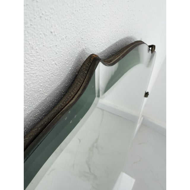 Mid-Century Modern Art Deco Italian Beveled Wall Mirror with Brass Accessories, 1940s For Sale - Image 3 of 12