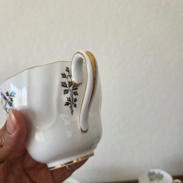 1970s Spode English Bone China Bird Teacups & Saucers, Set of 4 For Sale In Phoenix - Image 6 of 13