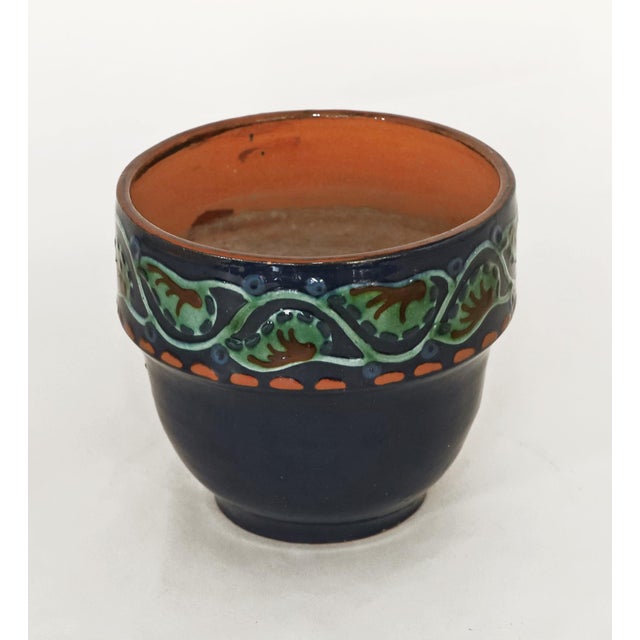 Karlsruhe Majolica Art Nouveau Cachepot Art Nouveau ceramic flowerpot, produced in 1910 by Karlsruhe Majolica. Design by...