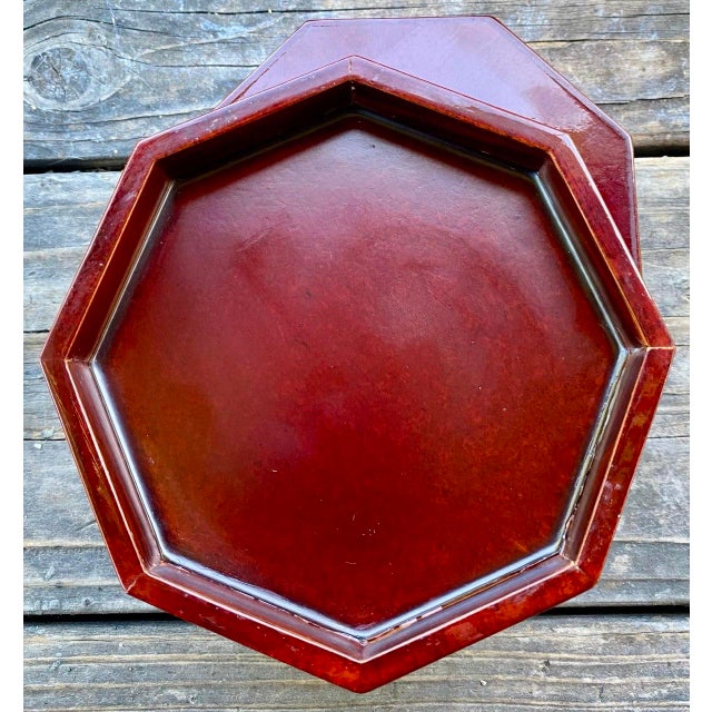Vintage Korean Octagonal Red Lacquer Jewelry Box With Mother-of-Pearl Figural Inlay For Sale - Image 4 of 5