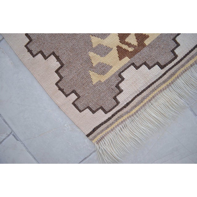 1980s Navajo Style Kilim Rug Hand Woven Flat Weave Area Rug 3x4 Ft For Sale - Image 13 of 15