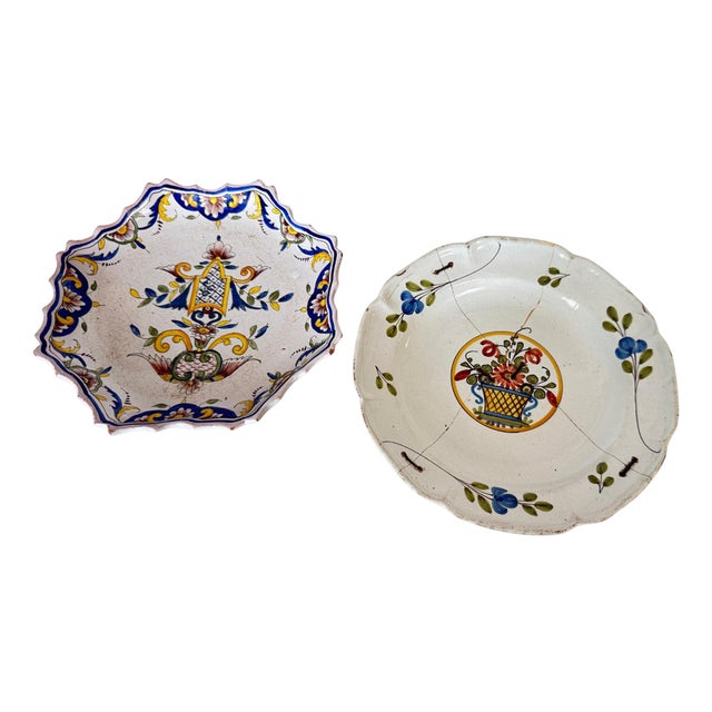 19th-Century French Hand-Painted Faience Plates in the style of Rouen, Set of 2 For Sale