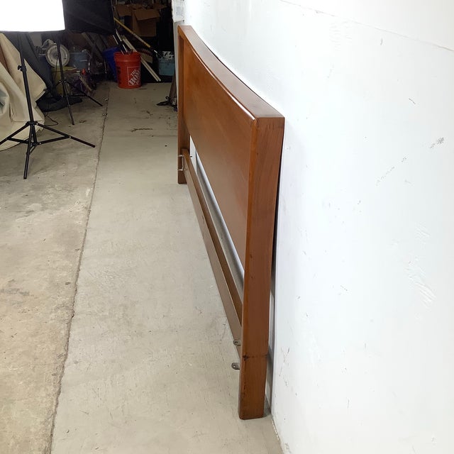 Wood Mid-Century Walnut King Headboard With Sculptural Curved Silhouette For Sale - Image 7 of 12