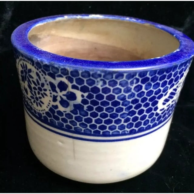 Late 18th Century Antique 1700’s Blue and White Chinese Brush Pot For Sale - Image 5 of 7