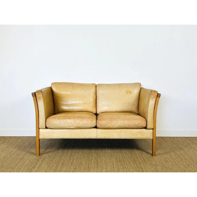 Vintage scandinavian leather sofa from the sixties by stouby. beige leather. comfortable seat. dimensions: h81 l150 p79...