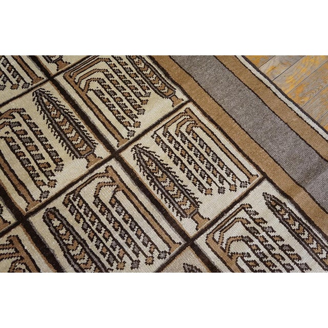 Early 20th Century 1930s Ivory Geometric Garden Antique Persian Bakhtiary Rug 7'1" X 9'10" Handknotted Wool Carpet For Sale - Image 5 of 6