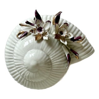 Vintage Italian Capodimonte Porcelain Shell Trinket Box With Plum & Gilt Flowers For Sale