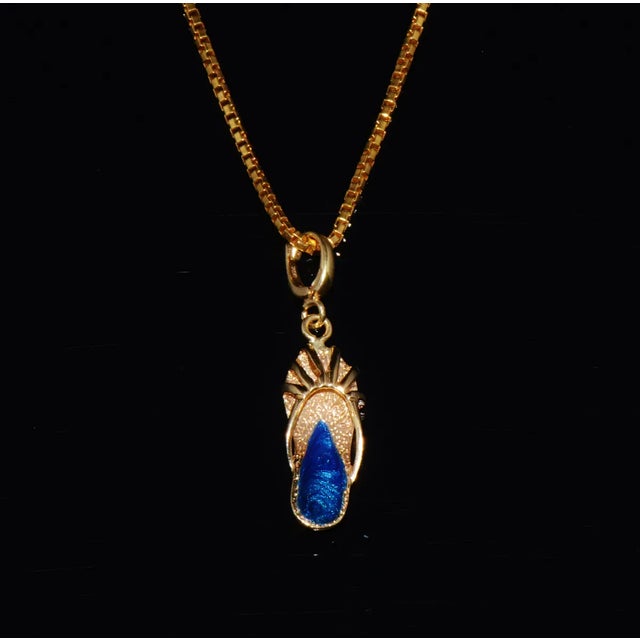 Gorgeous Italian Solid 18K Yellow Gold Sandal Heel Enameled Enhancer Pendant Charm For Sale - Image 4 of 10