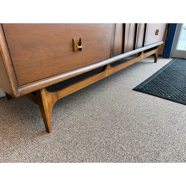 Broyhill Brasilia Mid Century Modern Broyhill Brasilia Walnut 9 Drawer Dresser Credenza For Sale - Image 4 of 12