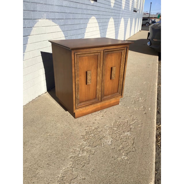 Vintage Bassett Mid-Century Modern Nightstand / Cabinet This handsome vintage nightstand by Bassett showcases the clean...