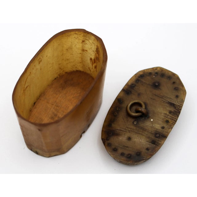 Arts & Crafts 1800s Snuff Box of Ram's Horn and Wood For Sale - Image 3 of 10