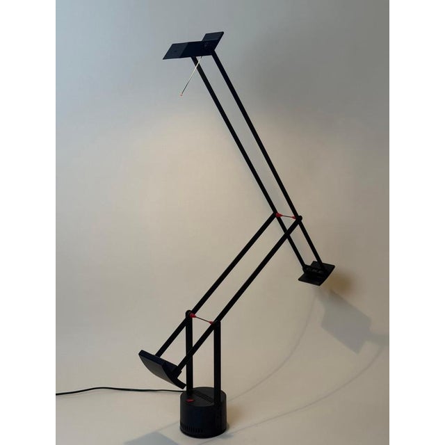Tizio Adjustable Desk Lamp by Richard Sapper for Artemide, Italy, 1970s For Sale - Image 13 of 14