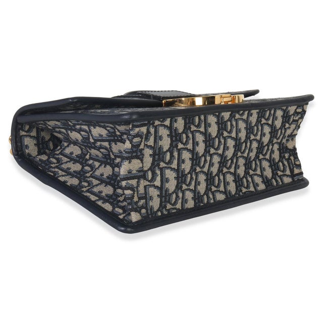 Blue Oblique Dior 30 Montaigne Chain Bag For Sale In New York - Image 6 of 9