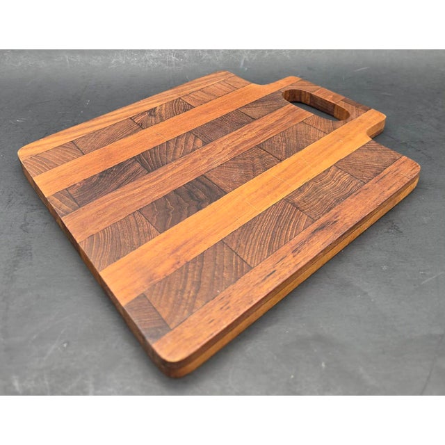 Wood Mid 20th Century Danish Staved Teak Wood Charcuterie & Cheese Board For Sale - Image 7 of 11