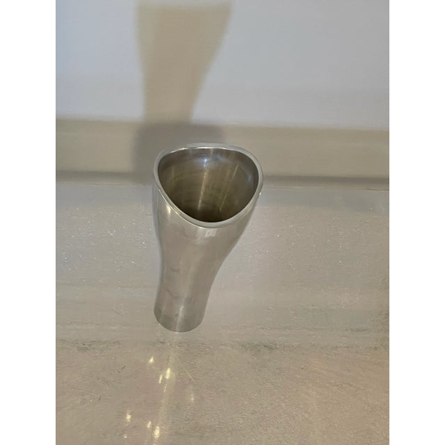 Chrome Nambe Studio Vase Silver Metal Alloy Model 6070 1994 For Sale - Image 8 of 9