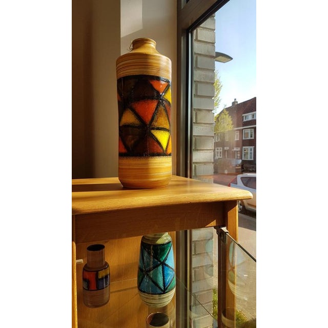 Bitossi Mid-Century Black, Blue, Orange and Yellow Vetrata Vases and Bowls by Aldo Londi for Bitossi, Italy, Set of 16 For Sale - Image 4 of 18