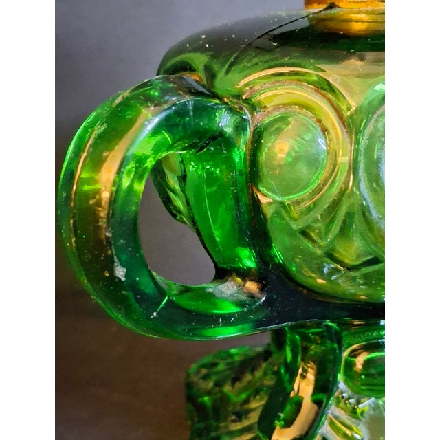 Emerald Vintage Hollywood Regency l.e. Smith Emerald Green Moon & Star Glass Finger Oil Lamp Brass Burner Chimney For Sale - Image 8 of 18