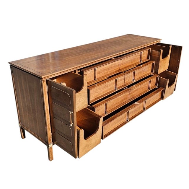 1960s Mid Century Thomasville Tamerlane Mid Century Modern Inlaid Burlwood Credenza Sideboard For Sale - Image 5 of 17