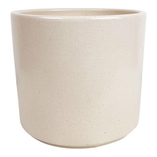 Gainey Ceramics Ac-10 Speckled Beige Matte Glaze Planter For Sale