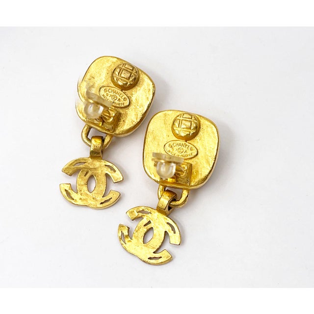 Chanel Chanel Vintage Gold Plated Square Silver Stone CC Clip on Earrings, A Pair For Sale - Image 4 of 4