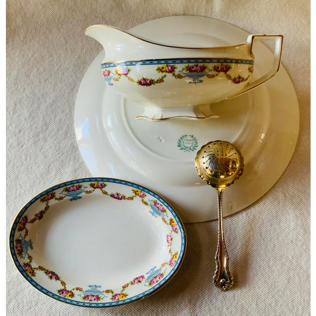 Ceramic 1920s English Bone China Gravy Boat and Round Chop Plate - 3pcs For Sale - Image 7 of 17
