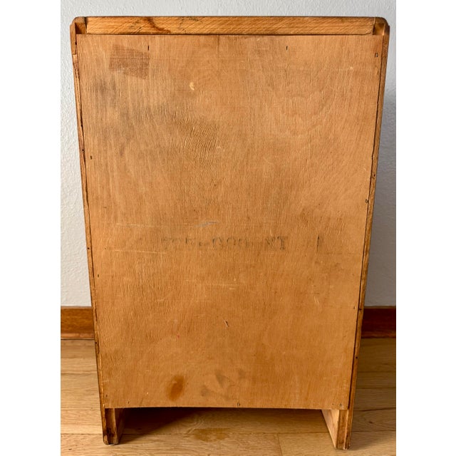 1930s American Streamline Moderne Demilune Nightstand With Drawer and Cabinet, C. 1930s–40s For Sale - Image 5 of 17