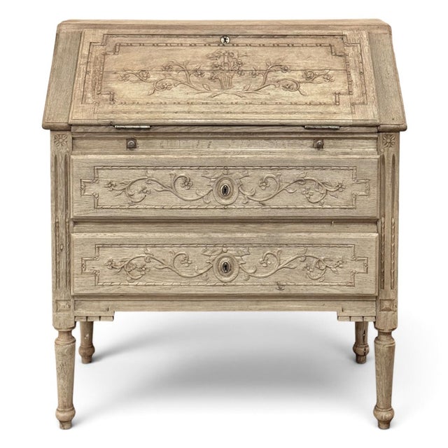 French 18th Century French Louis XVI Secretary Desk in Stripped Oak For Sale - Image 3 of 18