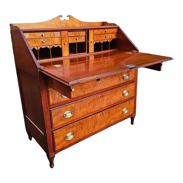 Antique Early 19th Century Federal Slant-Front Desk For Sale
