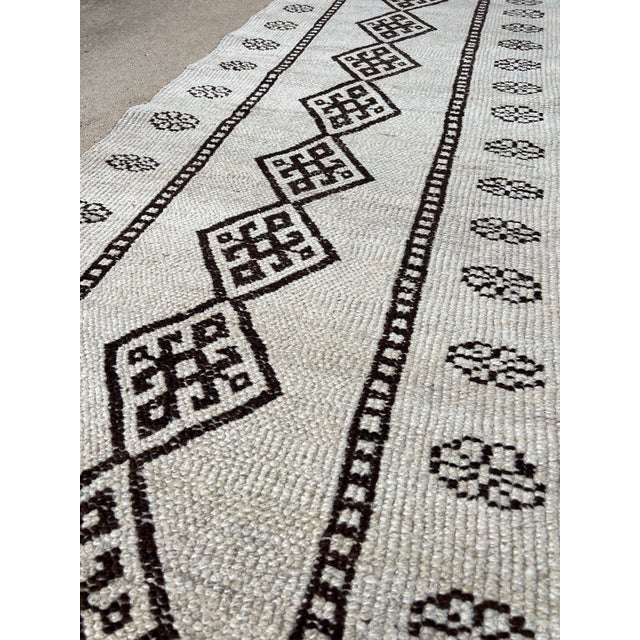 1960s Muted Handmade Vintage Herki Runner Rug For Sale - Image 5 of 8