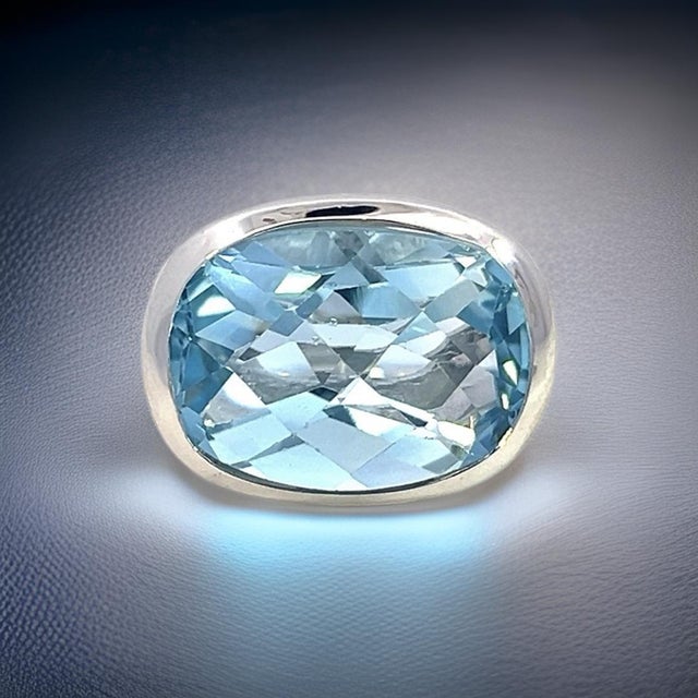 1990s Natural Solitaire Blue Topaz Ring Size 6.5 14k W Gold 17.35 Cts Certified For Sale - Image 4 of 11