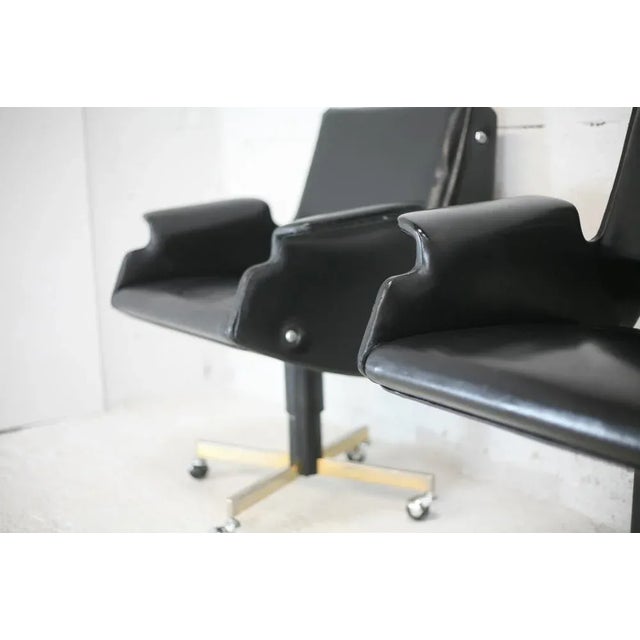 1960s Set of Swivel Armchairs in Leatherette & Steel, Italy, 1960s For Sale - Image 5 of 18