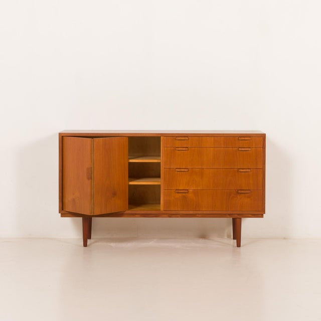 Wood Teak Sideboard by Carlo Jensen for Hundevad & Co, Denmark, 1970s For Sale - Image 7 of 15