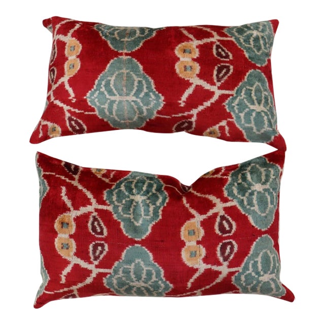 Pair of Red Ikats Pillows rug no. i141 For Sale
