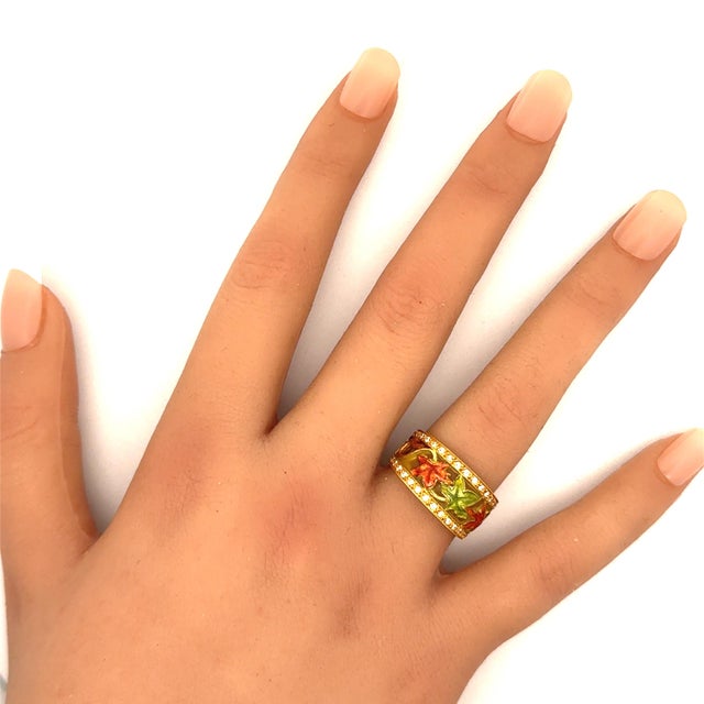 Metal Masriera Diamond 18k Yellow Gold Enamel Leaves Motif Ring, Size 7.25 For Sale - Image 7 of 7