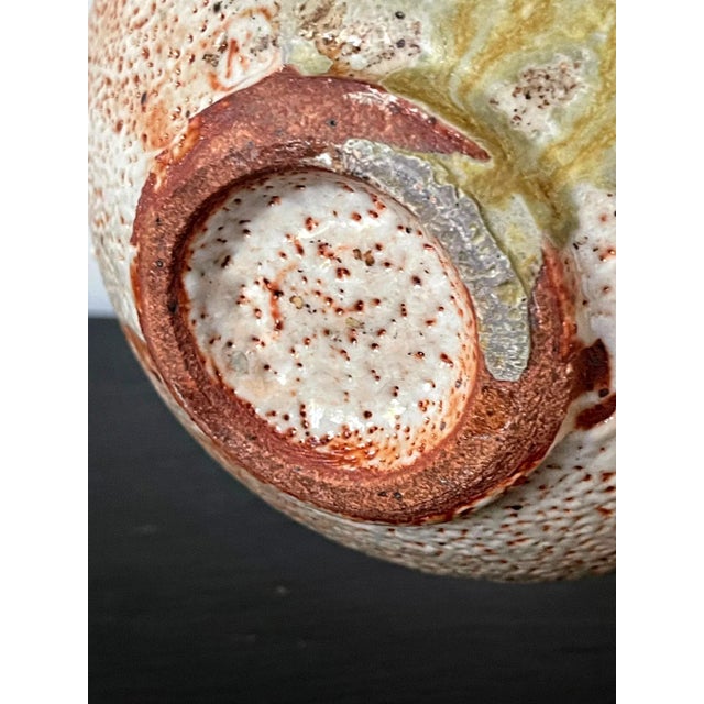 Late 20th Century American Studio Ceramic Bowl in Shino Glaze by Warren MacKenzie For Sale - Image 5 of 13