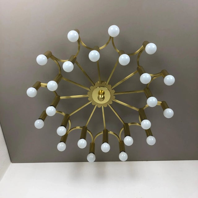 Metal Gigantic Brass 24 Bulb Flush Mount Ceiling Light from Stilnovo, Italy, 1960s For Sale - Image 7 of 18