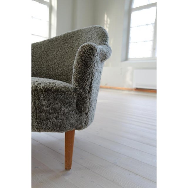1950s Samspel Sofa in Sheepskin by Carl Malmsten, Sweden, 1956 For Sale - Image 5 of 14