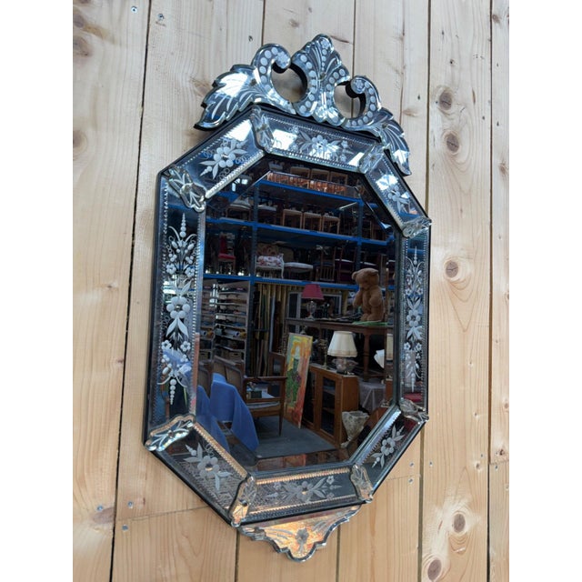 Silver Napoleon III Venetian Octagonal Mirror with Engraved Beveled Glass For Sale - Image 8 of 8