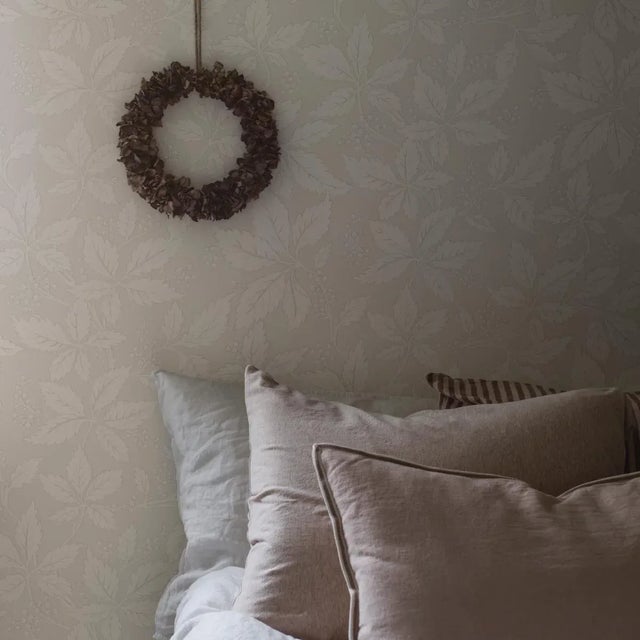 Borastapeter Sample - Borastapeter Vildvin Wallpaper in Bone For Sale - Image 4 of 4