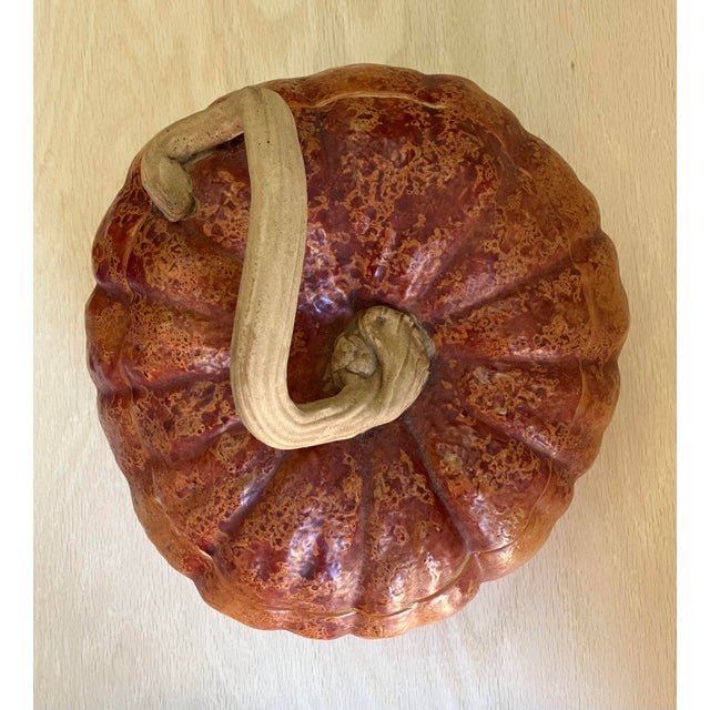 American Large Artisan Majolica Pumpkin Tureen - Callaway Gardens '95 For Sale - Image 3 of 11