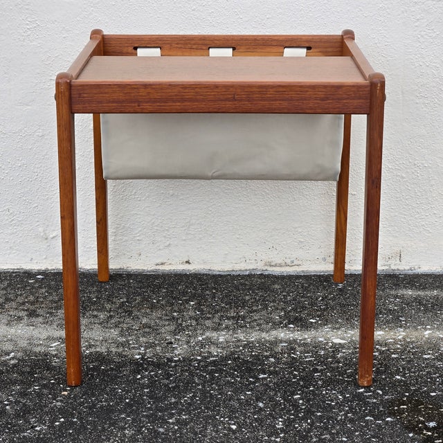 1970s Danish Mid Century Modern Teak Magazine Rack Side Table by Brdr. Furbo For Sale In Tampa - Image 6 of 14