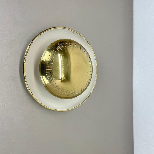 1950s Brass Ceiling or Wall Light in the style of Gino Sarfatti, Italy, 1950s For Sale - Image 5 of 18