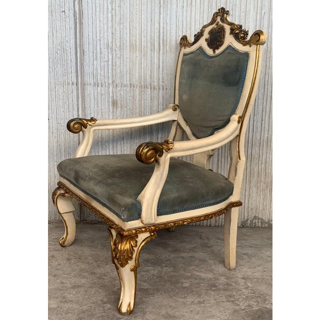 White Pair of Venetian Hand Painted Armchairs in White Antique Painting and Giltwood For Sale - Image 8 of 18