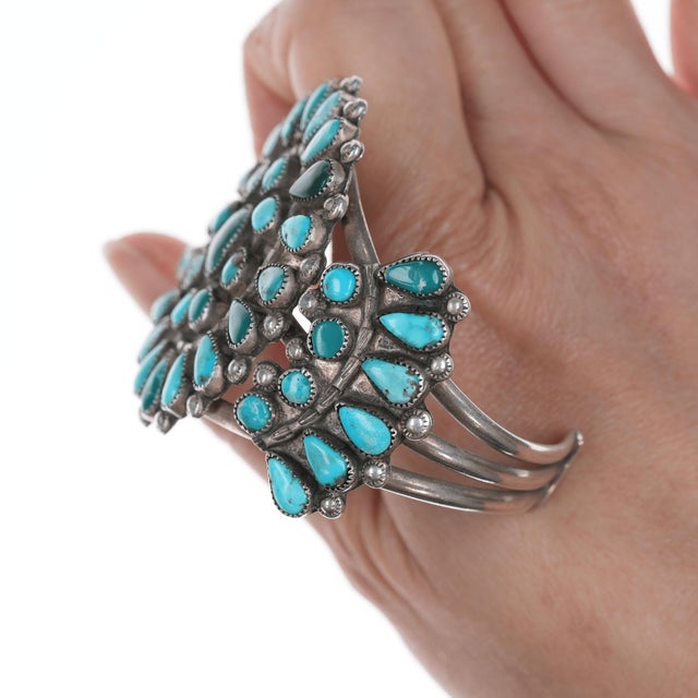 6.75" c1940's Zuni Cluster turquoise and silver cuff bracelet For Sale In Austin - Image 6 of 11