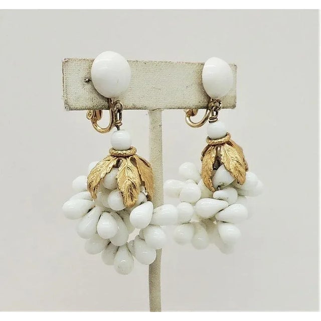 Napier Vintage Signed Napier White Grape Cluster Clip Earrings - 2 Pieces For Sale - Image 4 of 6