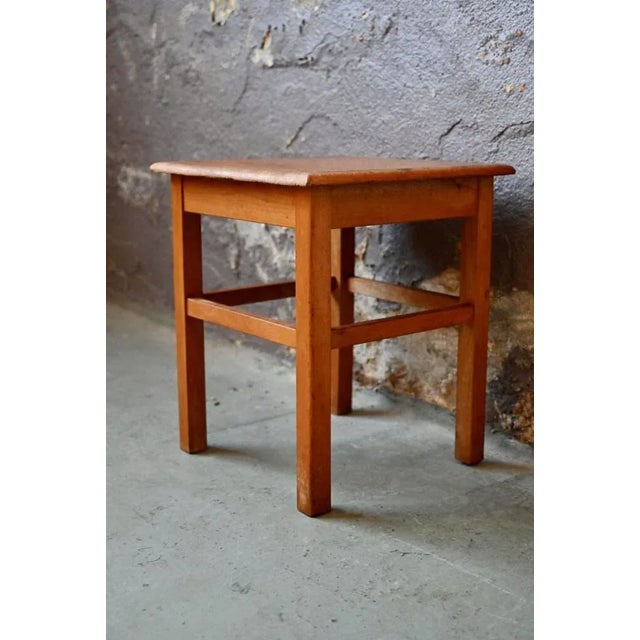 A simple yet effective design for this vintage stool! Whether used as an occasional seat or as a decorative accessory once...